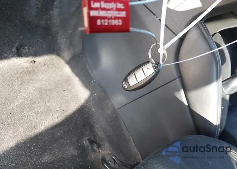 2018 Nissan Kicks S из США, поврежденный, VIN 3N1CP5CU1JL506982